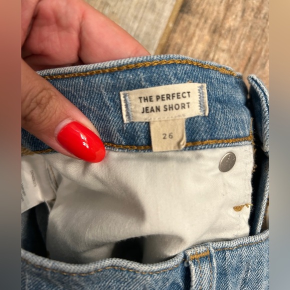 Madewell The Perfect Jean Short in Fiore Wash Destroyed Edition Cutoff - Picture 4 of 7